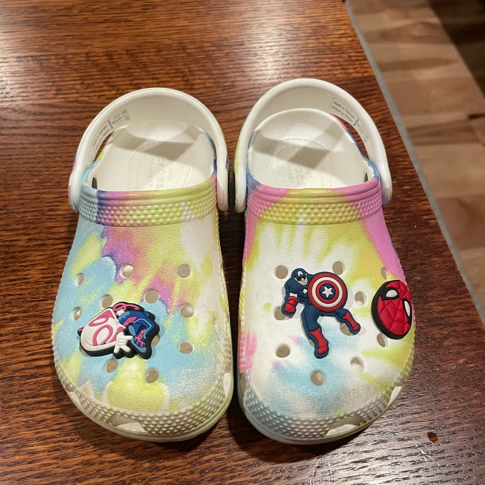Kids Colorful Croc Swirl size 9